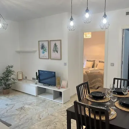 Rent4 Malaga Lyli Apartment